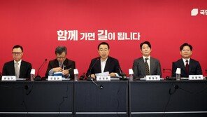 與, ‘한강벨트’에 출사표 이어져…쏠림 현상에 공관위장 “필요시 전략공천”