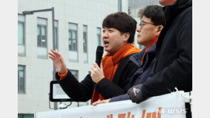 세종 찾은 이준석 대표 “세종 출마…닫아 놓지 않고 있다”