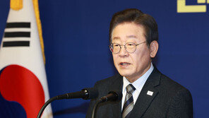 與 “이재명 기자회견, 尹정부 비난만…자성의 목소리 없어”