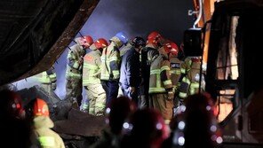 불길에 갇힌 27세-35세 소방관, 끝내 주검으로 돌아왔다