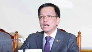 최상목 “증시 저평가 개선 필요…기업가치 제고 방안 이달 발표”