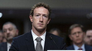 저커버그, 美청문회서 아동착취 피해자들에게 사과