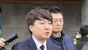 이준석, 문경 화재 순직 소방관 조문…“안전한 환경에서 일해야”