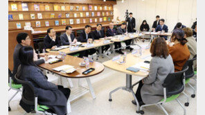 尹, ‘늘봄학교’ 민생토론회 연다…비서실장 “지원 아끼지 않을것”