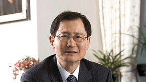 박찬구 회장, 경영복귀 5개월…아들 ‘지원체제’ 가동되나
