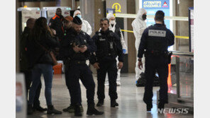 프랑스 파리 리옹역에서 흉기 난동…경찰 “3명 부상”