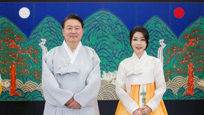 尹, 올해 설 인사 용산 ‘합창단’과 함께…김 여사 등장 여부 관심