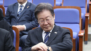 23414089 , 등록일 : 2024-02-06 15:20 제목 : 민주 통합비례정당에 조국 신당 포함?…“시민사회와 함께 논의”