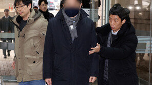 ‘수사정보 거래’ SPC 전무·‘누설’ 검찰 수사관 구속…“증거인멸 염려”