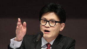 한동훈, 디올백 논란에 “국민 걱정할 부분 있는건 분명”