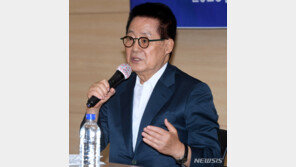 박지원 “한동훈 토론, 국민의 김건희 분노 약화하려는 예방주사”