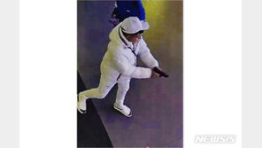 뉴욕 타임스스퀘어서 절도범이 관광객 총격…용의자 도주