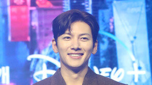 배우들·스태프 있는데 실내흡연…지창욱 “부적절한 행동” 사과