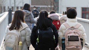 초중고생 2년후 400만명대 추락… 올해 교원 4300명 감축 