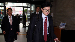 한동훈 “준연동형, 조국이 뒷문으로 의원될 수 있는 제도”