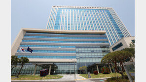 “술 취해 집에 안간다고”…직장동료 복부 때려 숨지게 한 50대 ‘실형’