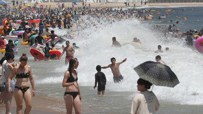 작년 여름 부산 광안리 앞바다서 놀고 배 아팠는데, 알고보니…