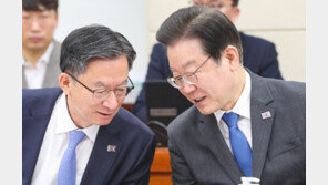 정성호 “조국, 정당 설립해 출마하는 게 바람직한지 고민해달라”