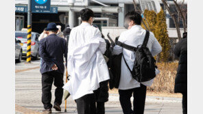 의대생 ‘동맹휴학’ 나서나…의대협, 2만명 대상 설문