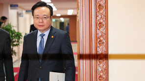 복지장관 “어떤 이유든 불법 집단행동 안돼…환자 곁 지켜달라”