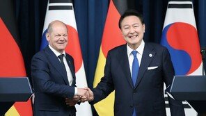 尹, 獨총리와 조만간 통화…일각 “獨순방 성사됐다면 韓-쿠바 수교 파장 더 컸을것”