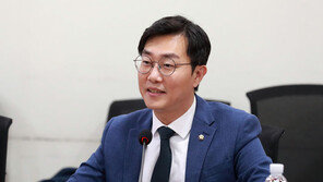 장경태, 이재명 밀실공천 논란에 “참모와 상의하는 게 당연한 것 아니냐”