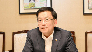 최상목 “출산지원금 기업·근로자 추가 세부담 없도록…3월 초 발표”