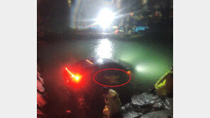 완도 바다에 빠진 승용차… 경찰·주민 합심해 운전자 구조