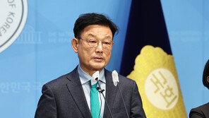 불출마 권고받은 문학진 “이재명, 공천 비선 장막 거두라”