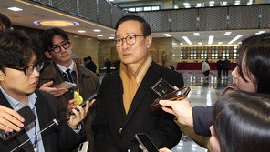 이재명 사당화 조짐에 ‘친문’ 결집…내일 의총서 충돌할까