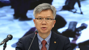 의협 “‘여성혐오 발언’ 복지차관 사퇴하라…업무개시명령은 위헌적”