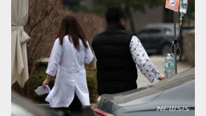 ‘복귀 거부’ 전공의는 면허정지?…처분 가능성 의견 분분