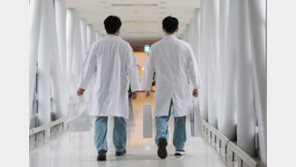 블룸버그 “한국 학생들은 반도체보다 의대에 투자한다”