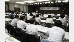 “韓, 의사 수 세계 최저 · 연봉은 세계 최고”…외신도 주목