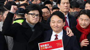 원희룡과 어깨동무 한동훈 “元과 이재명, 계양발전에 누가 맞겠나”