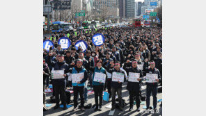 민노총 집회에 세종대로 2개차로 통제 