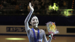 피겨 신지아, 주니어 세계선수권 3회 연속 은메달
