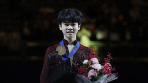 피겨 서민규, 세계주니어선수권 金…한국 남자 선수 최초 메달