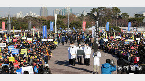 전공의 사직이 촉발한 의료개혁 ‘자연실험’ [조건희의 복지의 조건]