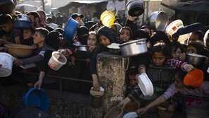 IDF, 라파 UNRWA 시설 공습 인정…“구호품 약탈한 하마스 제거”