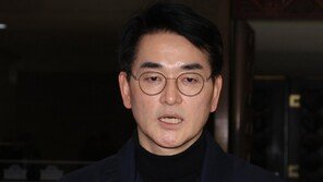 박용진 “바보스러울지라도 경선 참여”…친명 한민수 대변인도 지원