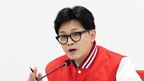 한동훈 “이종섭 즉각 귀국해야…황상무 스스로 거취 정해야”