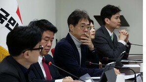 與 김경율 “민주당 후보들 갭투기 의혹…이재명 답해달라”