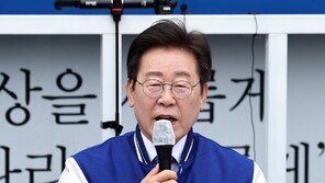 이재명 “尹, 의대 증원 2000명 집착 버려야… 의료개혁 특위 구성할 것”