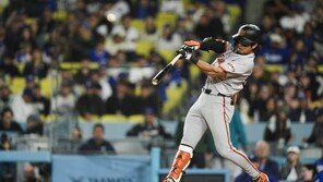 이정후, MLB 데뷔 첫 무출루…오타니, 마수걸이 홈런
