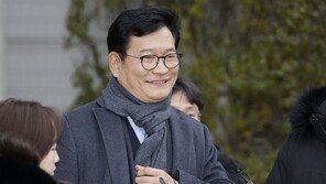 ‘옥중출마’ 송영길 “정치보복으로 감옥갇힌 손 잡아달라”