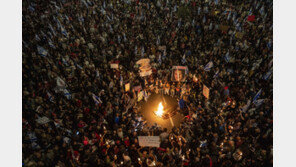 이스라엘 인질 시신 수습 송환…반정부 시위는 계속