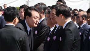 민주당 “尹, 총선 결과 직접 사과하고 이재명 만나야”