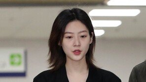 “안 죄송해서 죄송…XX 힘든데” ‘복귀 무산 김새론, SNS 영상에 또 시끌