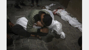 이스라엘 라파 공습으로 생후 5일 아기 등 22명 사망